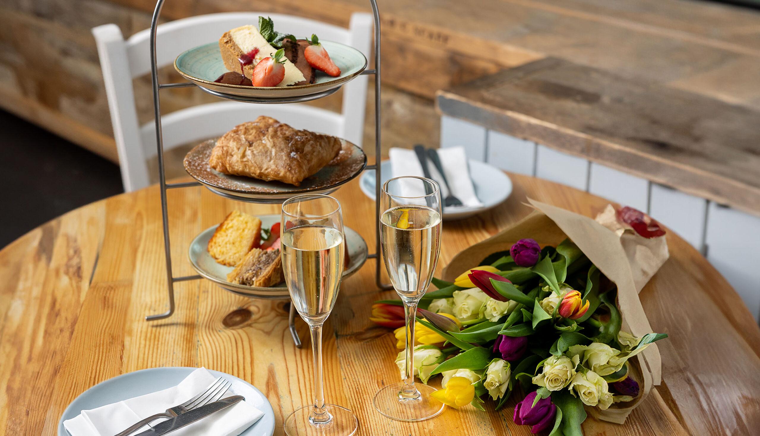 CRAFT A MEMORY! MAMA’S CERAMIC PAINTING AFTERNOON TEA. SIP & PAINT WITH GREEK TREATS & PROSECCO £25pp.